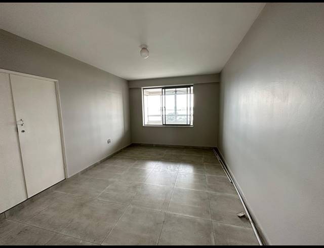 1.5 BEDROOM APARTMENT TO LET IN ESPLANADE